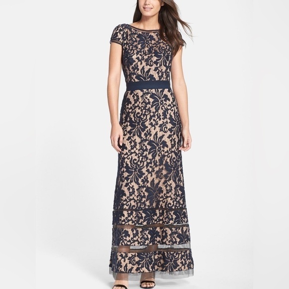 Tadashi Shoji Dresses & Skirts - Tadashi Shoji Lace Overlay Cap Sleeve Gown